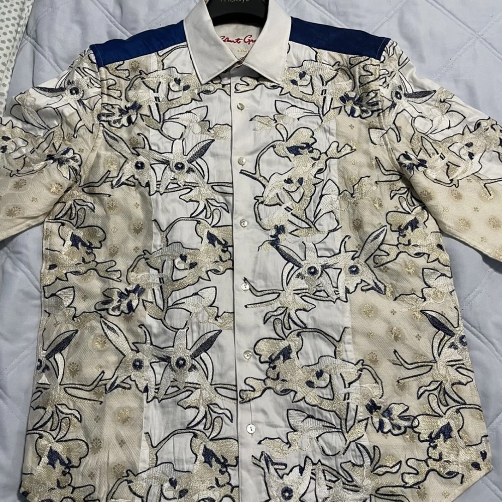 Robert Graham - Picture 3 of 10